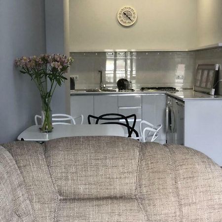 Sunny Apartment Ortachala Tbilisi Luaran gambar