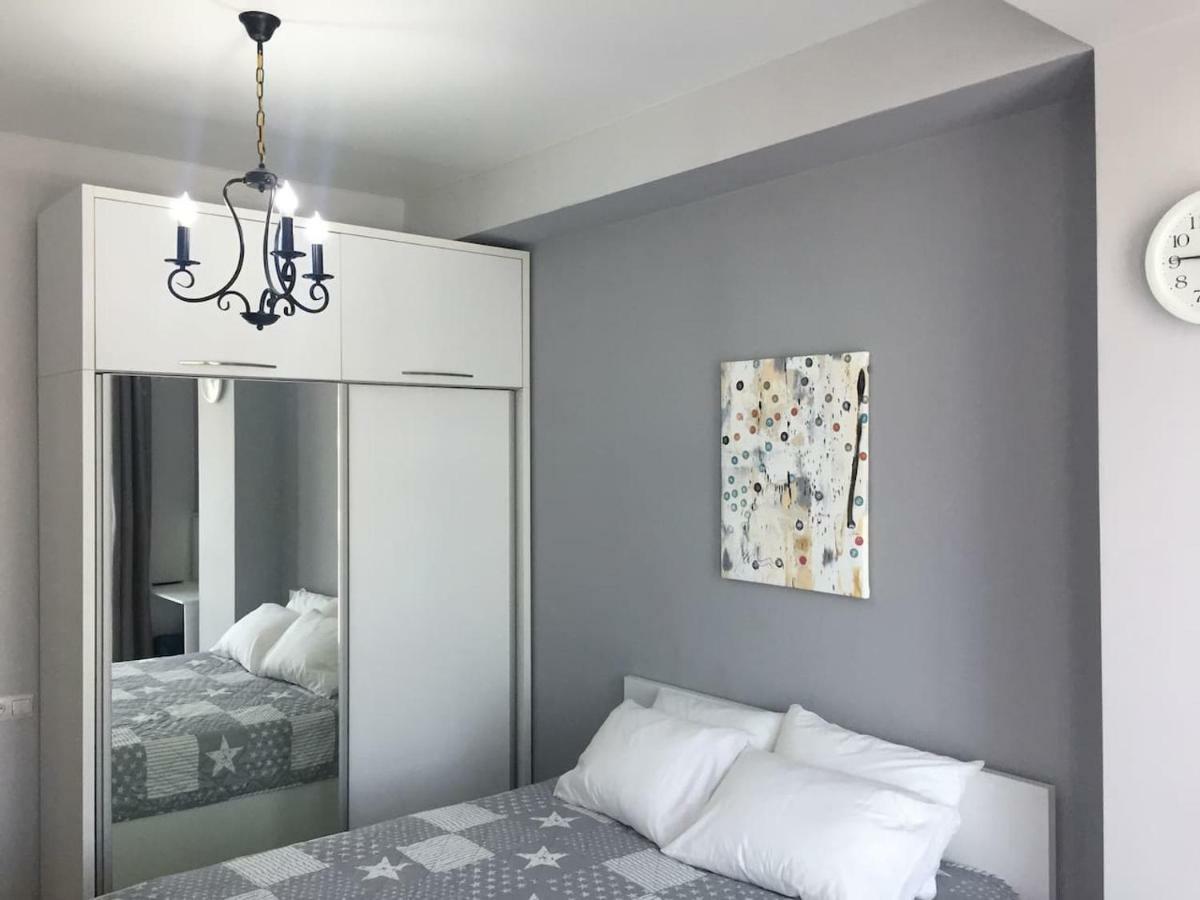 Sunny Apartment Ortachala Tbilisi Luaran gambar