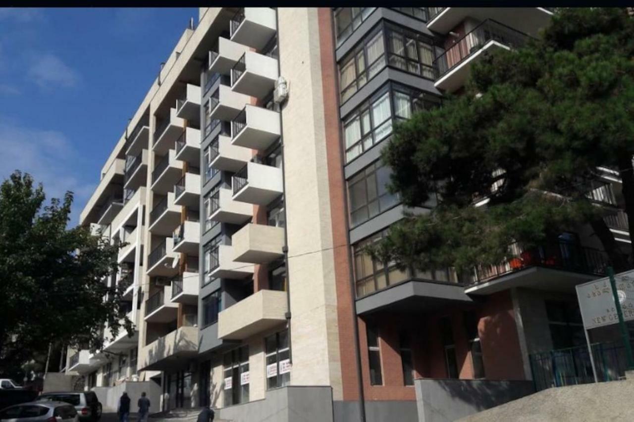 Sunny Apartment Ortachala Tbilisi Luaran gambar