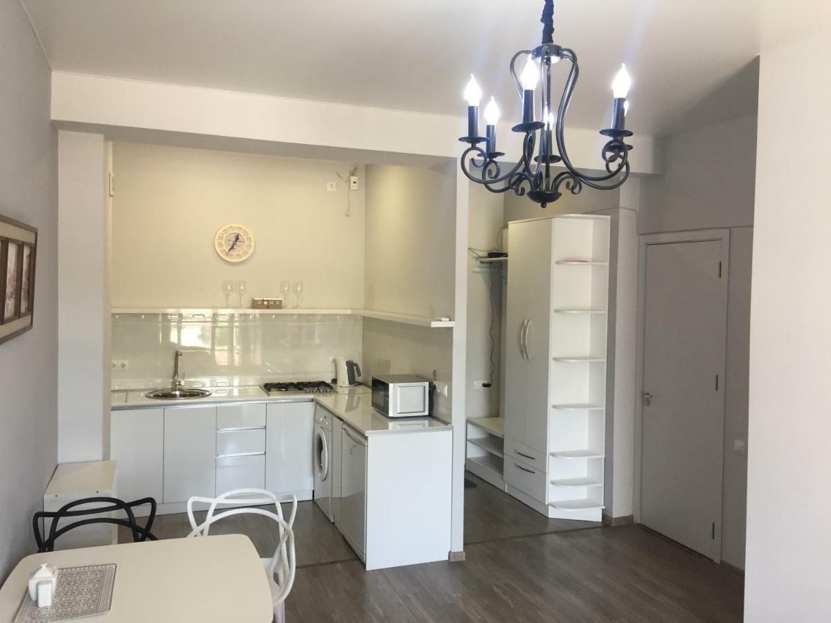Sunny Apartment Ortachala Tbilisi Luaran gambar