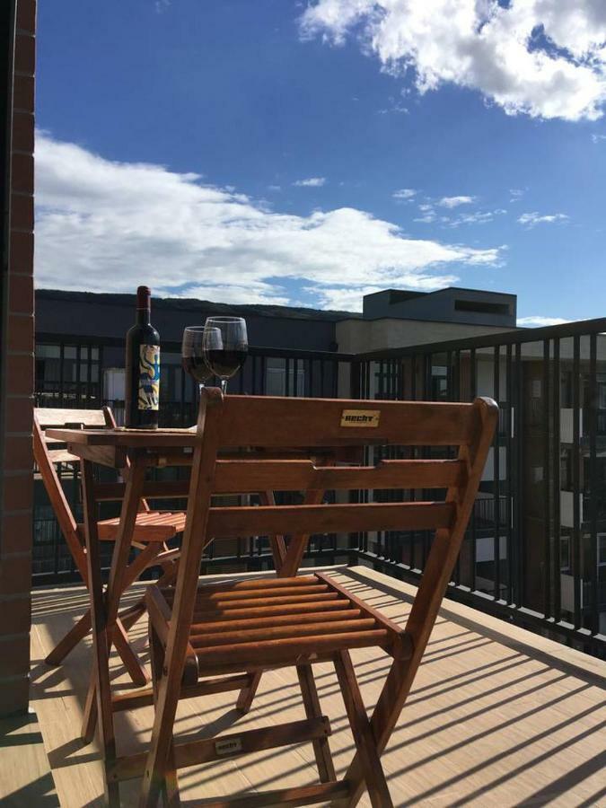 Sunny Apartment Ortachala Tbilisi Luaran gambar