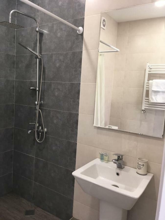 Sunny Apartment Ortachala Tbilisi Luaran gambar
